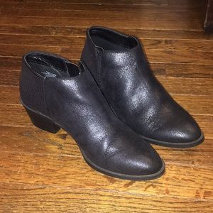 Vera Wang Ankle shoes